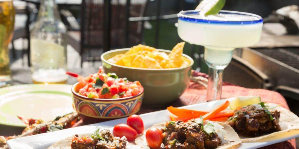 A Pairing Guide: Best Drinks with Spicy Latin Food